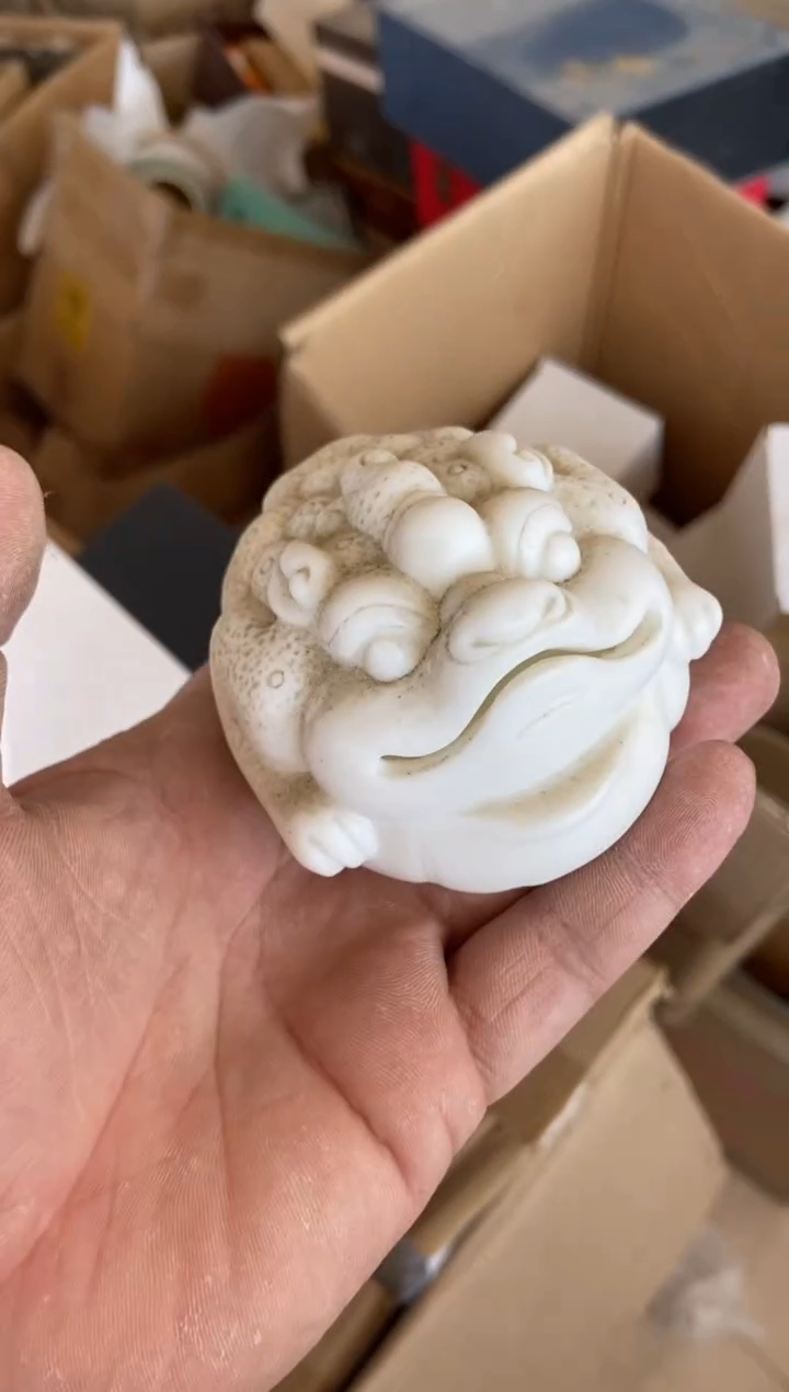 无运费险有瑕疵的摄影的产品有使用过的痕迹有点脏介意勿拍