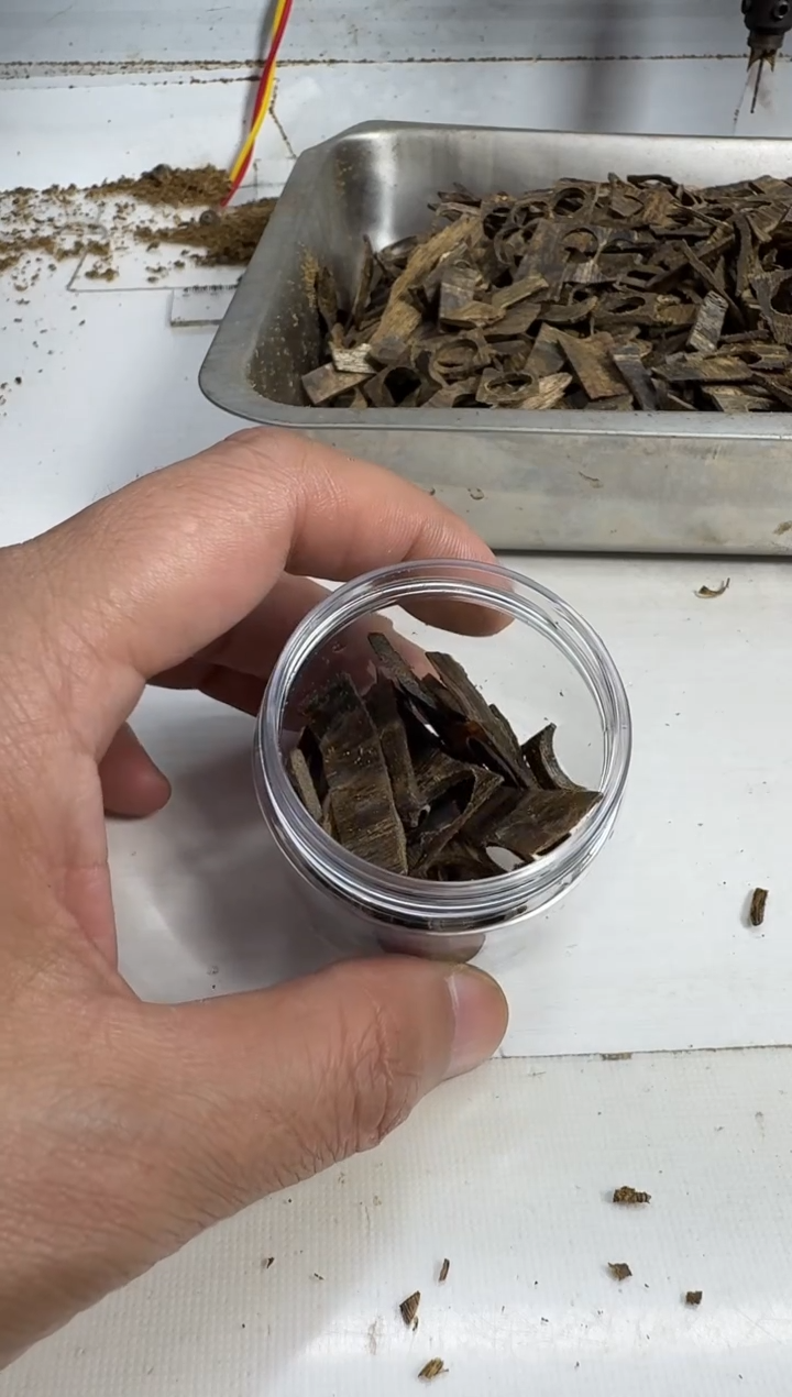 沉香碎屑沉香奇楠沉香片片碎料10克