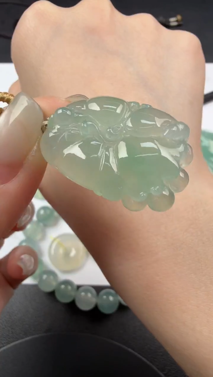 吊坠(不含链)未镶嵌翡翠-136翡翠饰品