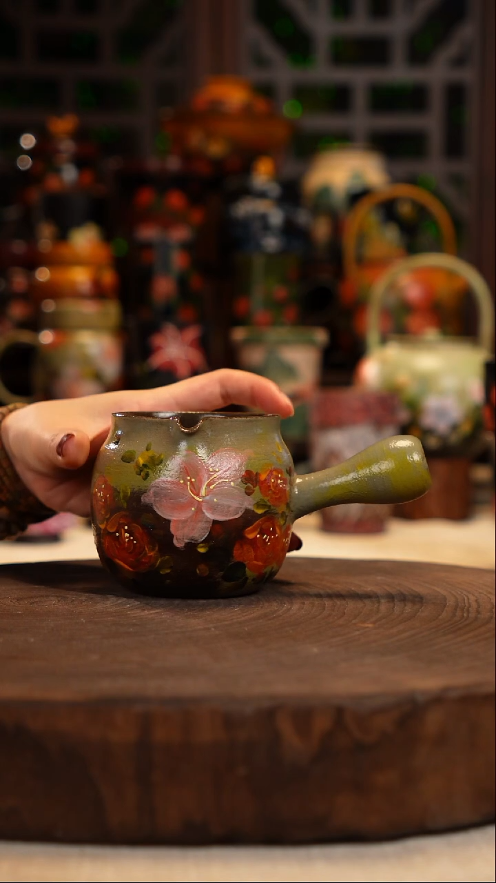 油画    手绘釉下彩  可烧