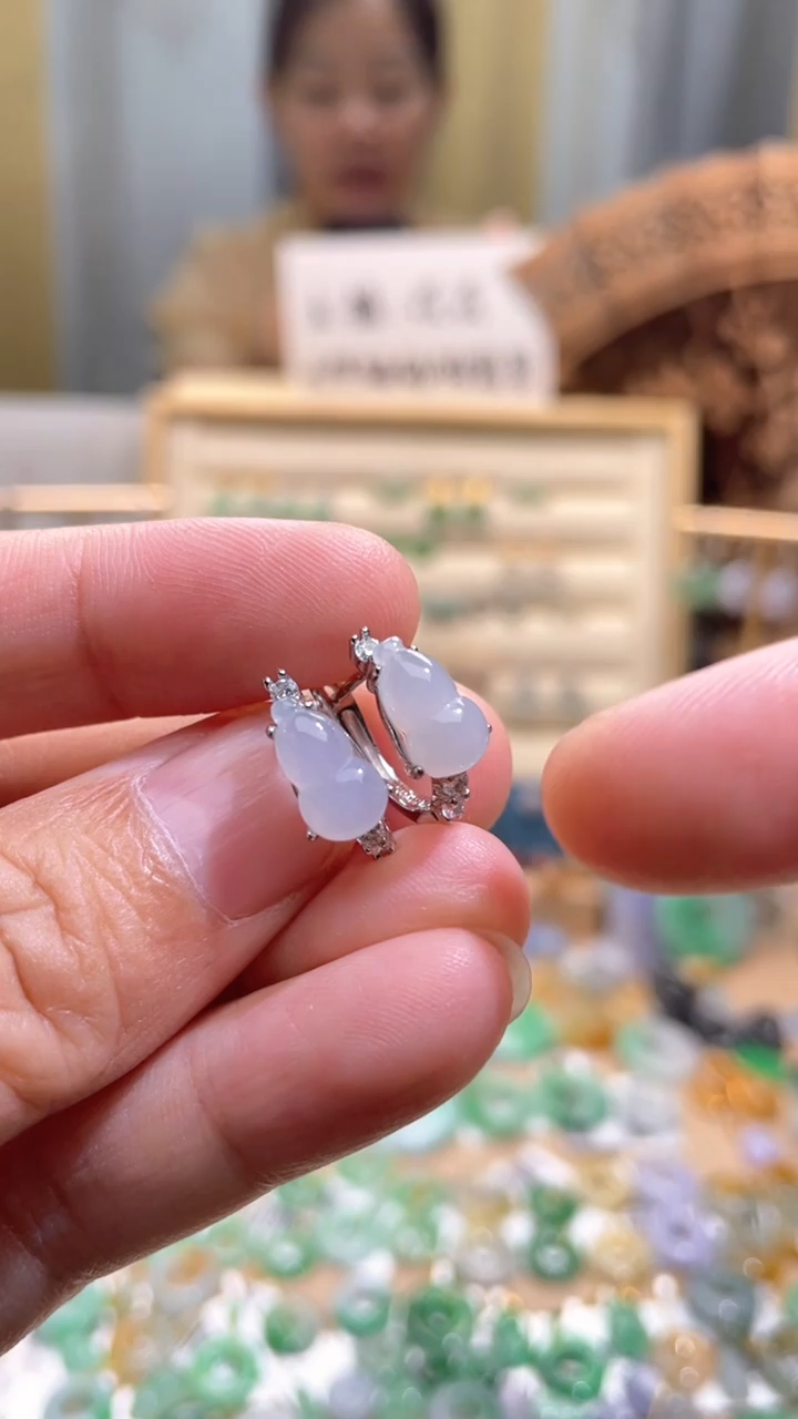 颈饰未镶嵌翡翠葫芦一对耳包