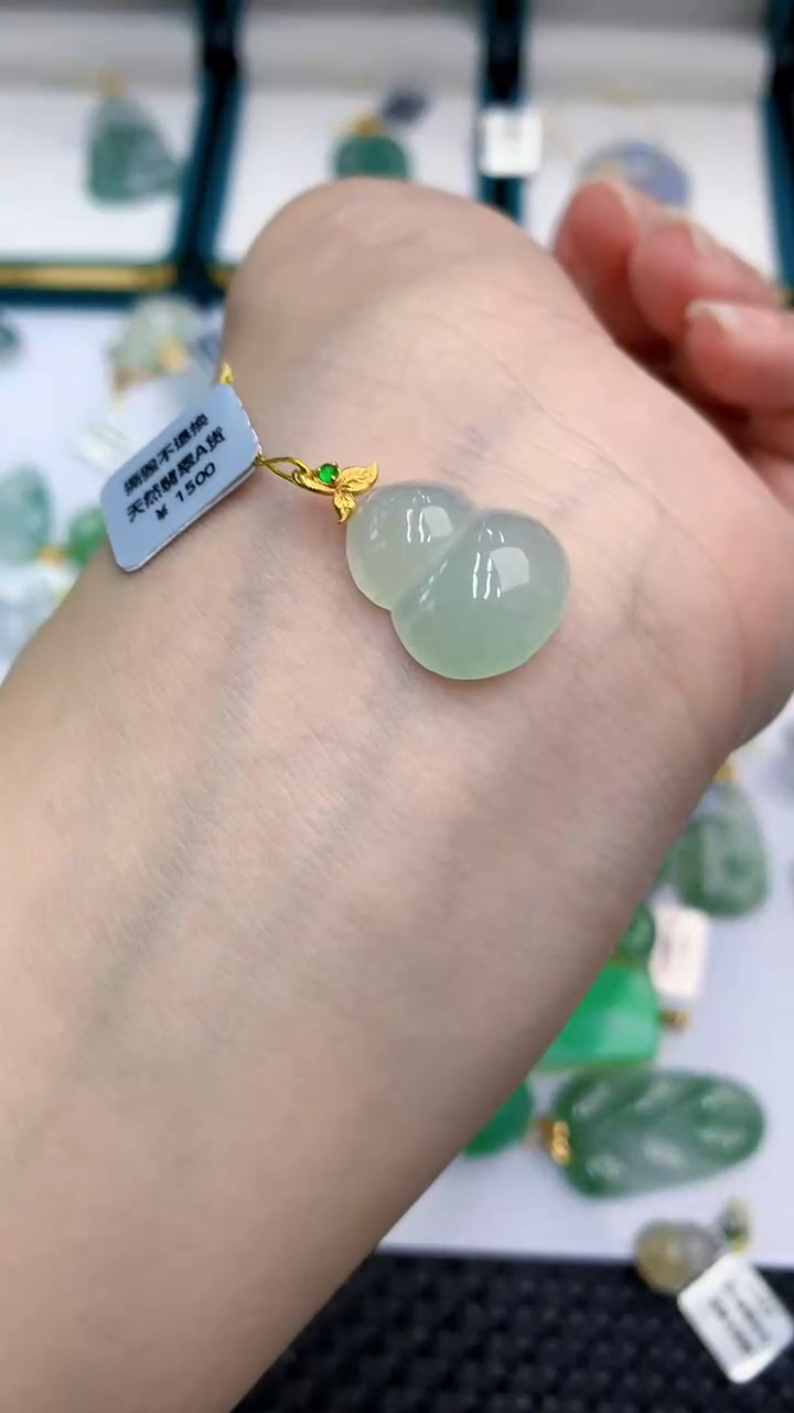 【闪购商品】翡翠颈饰18K金镶嵌            8