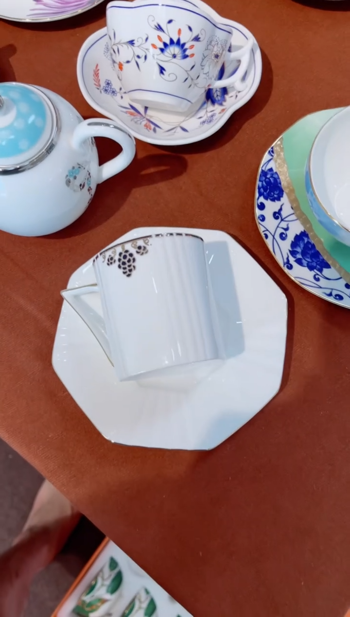 瓷片G 杯碟······