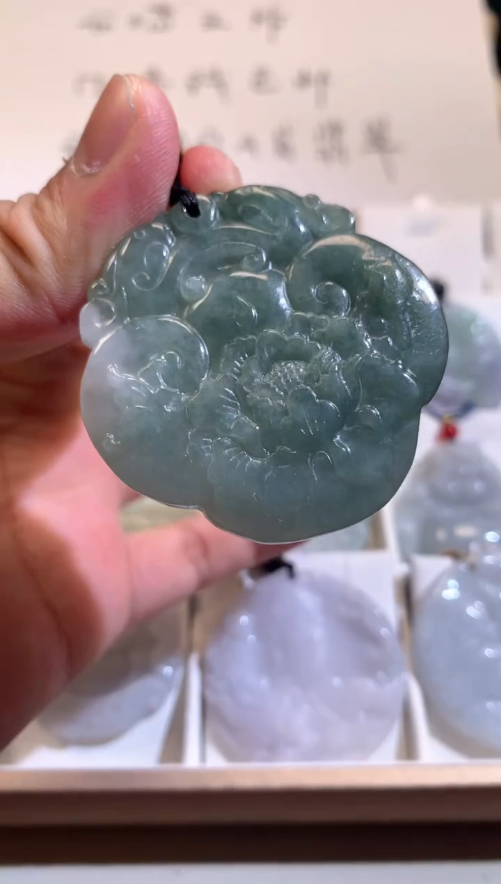 【闪购商品】翡翠颈饰未镶嵌02/15/269