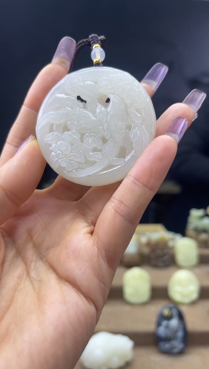 颈饰未镶嵌和田玉1