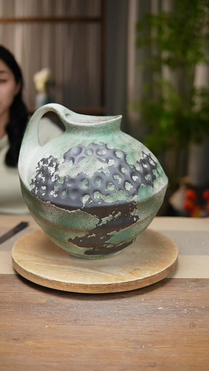 【闪购商品】陶瓷  花器诧寂复古绿胖奶壶