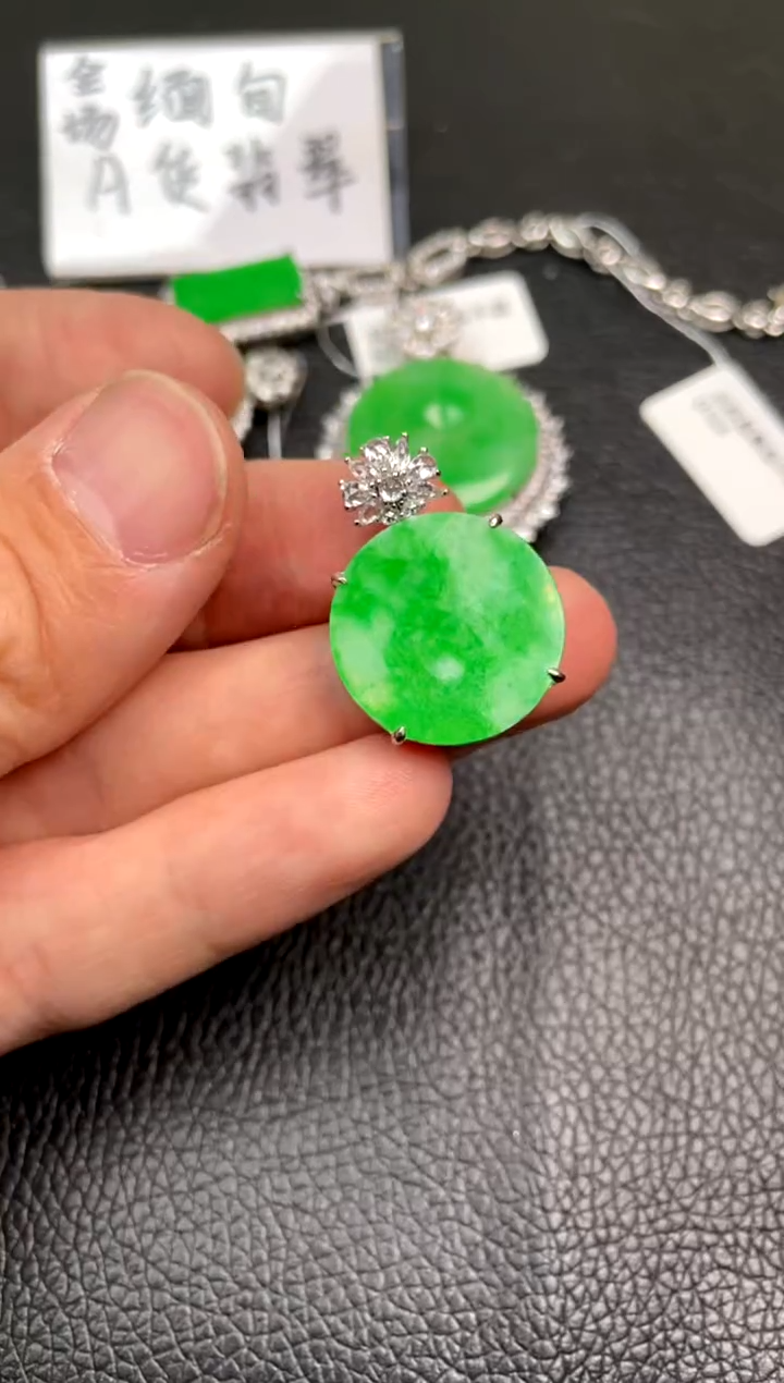 【闪购商品】翡翠吊坠(不含链)银S925镶嵌吊坠