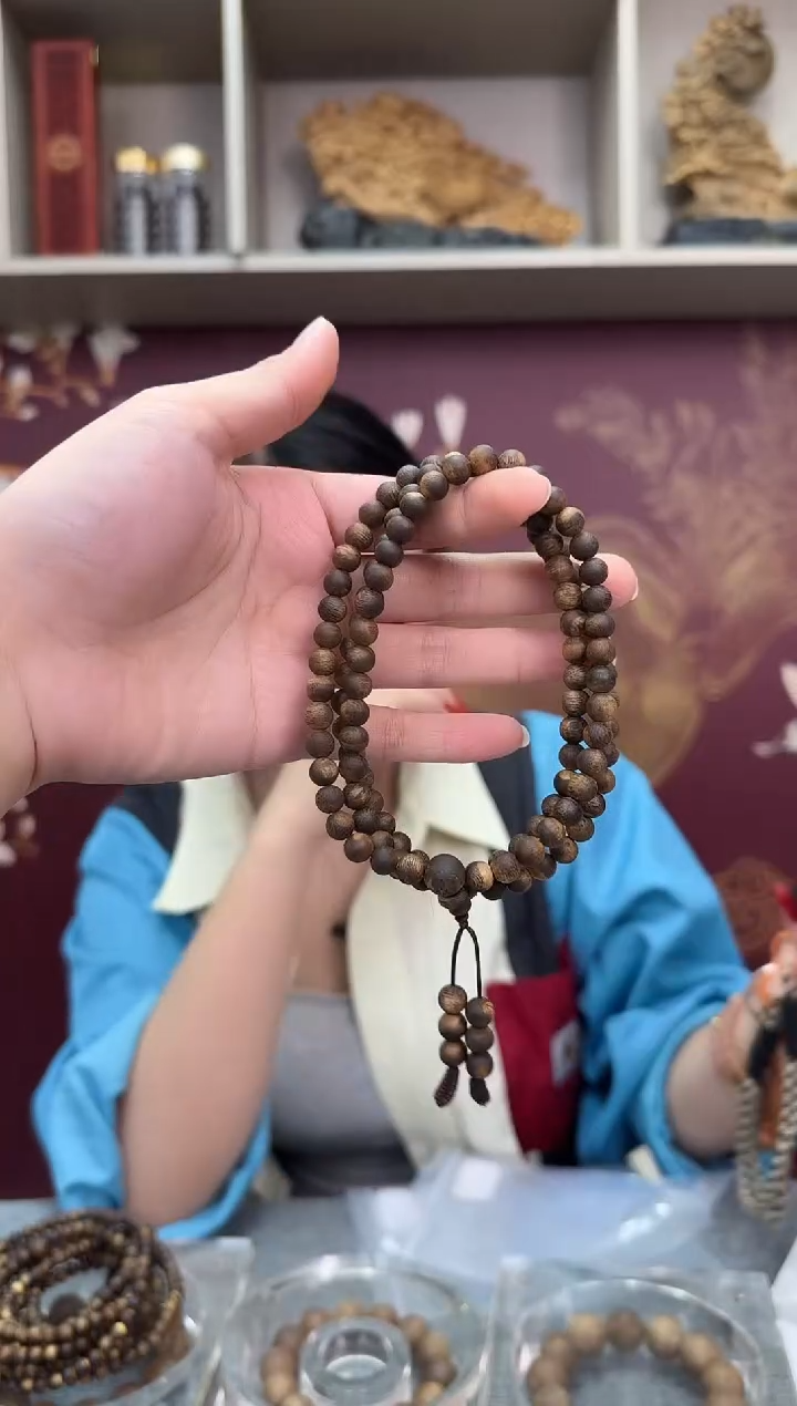 沉香沉香碎屑爱**儿0.7白棋+沉香碎屑（货号：yzduoq）