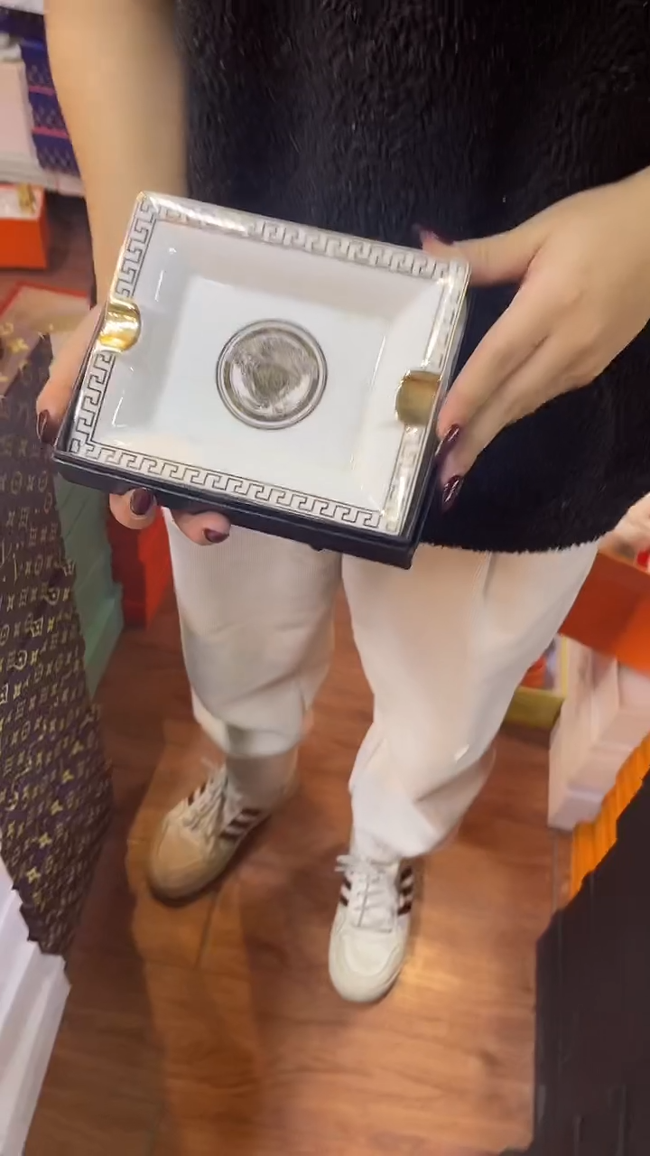 杯鸿辉家品牌瓷器，京东包邮！