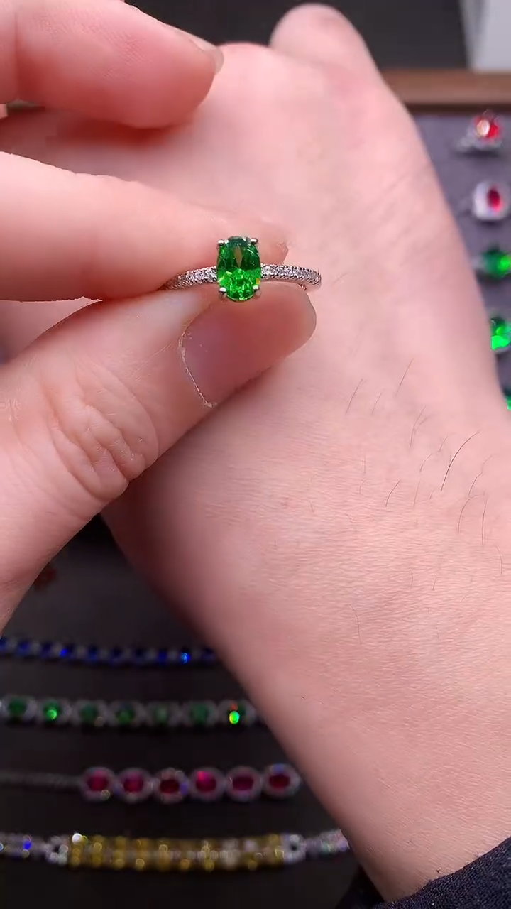 【闪购商品】石榴石（沙弗莱）戒指银S925镶嵌.......