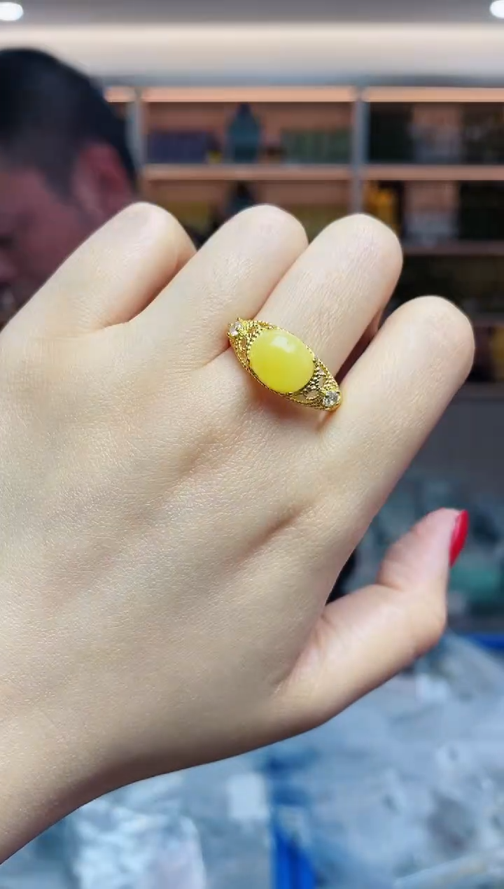 【闪购商品】蜜蜡裸石未镶嵌多样性发一件