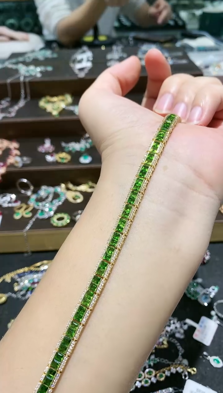 【闪购商品】透辉石手链银S925镶嵌手链