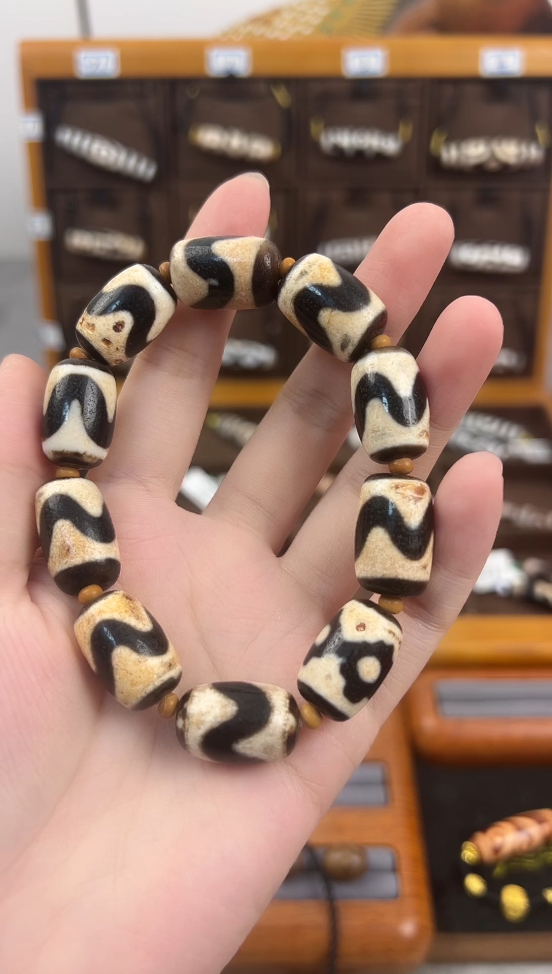 玛瑙/玉髓（覆膜）颈饰未镶嵌上**懿124（微瑕）