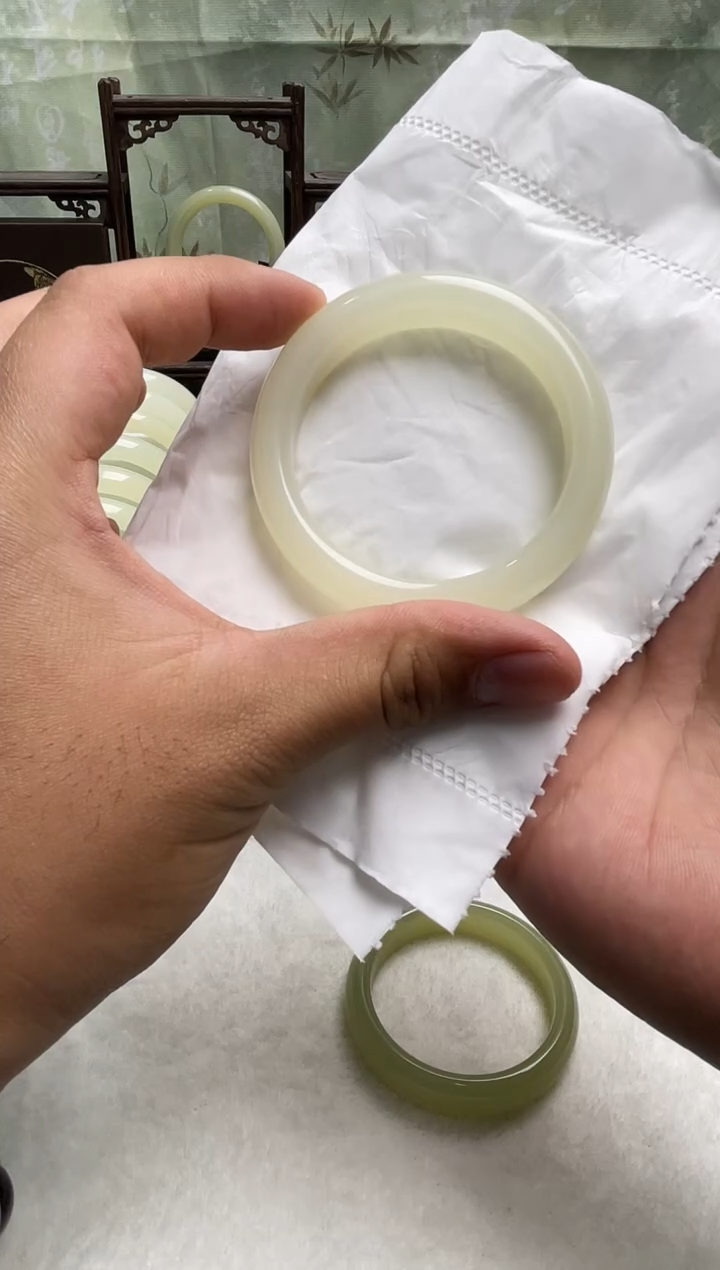 未镶嵌手镯和田玉钱*钱卡54手镯