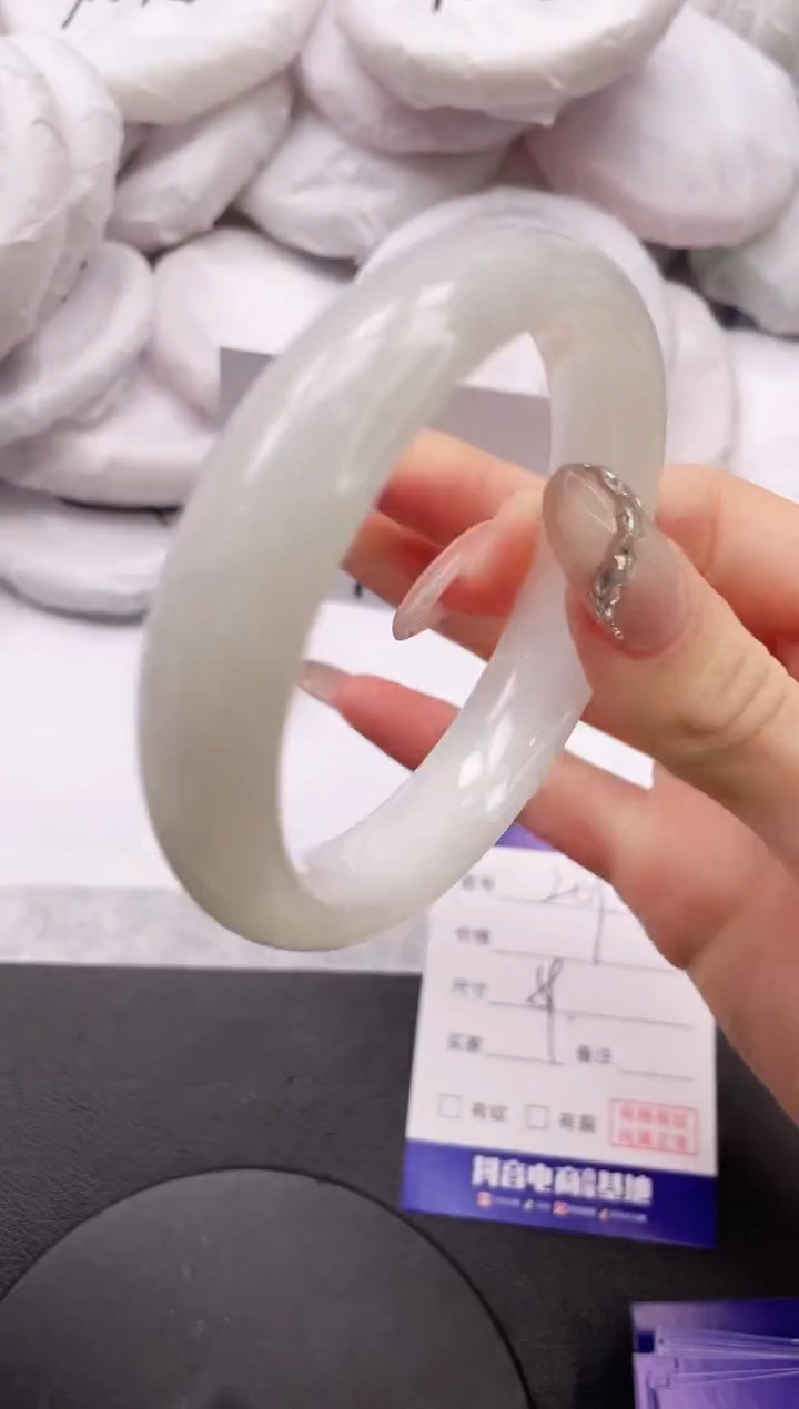 【闪购商品】和田玉手镯未镶嵌26K209-58