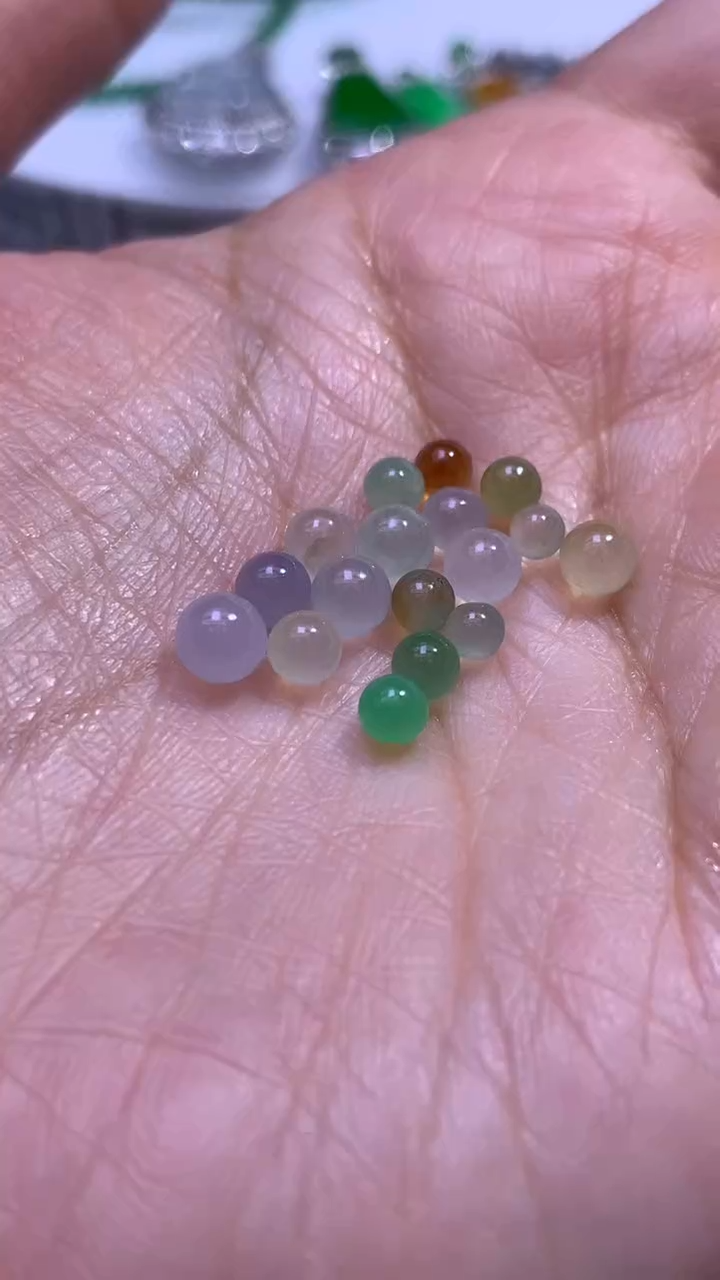 未镶嵌定制翡翠么**? 珠子 一手