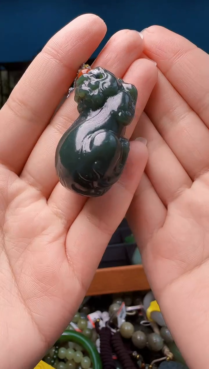 颈饰未镶嵌和田玉1