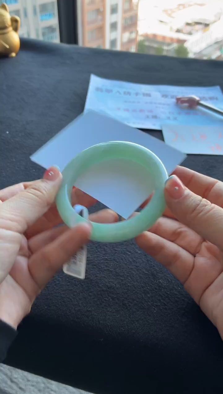 未镶嵌手镯翡翠买断价XW23018251