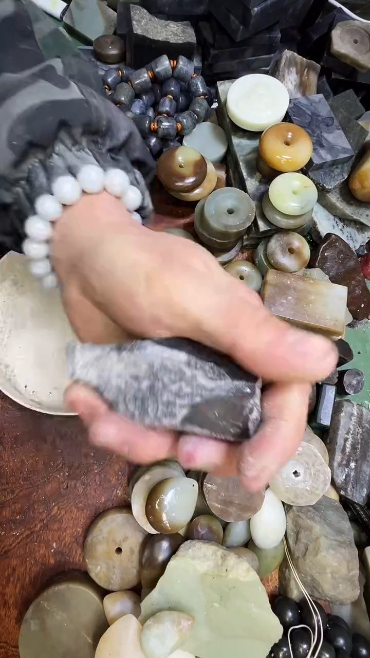 未镶嵌和田玉珠宝半成品1