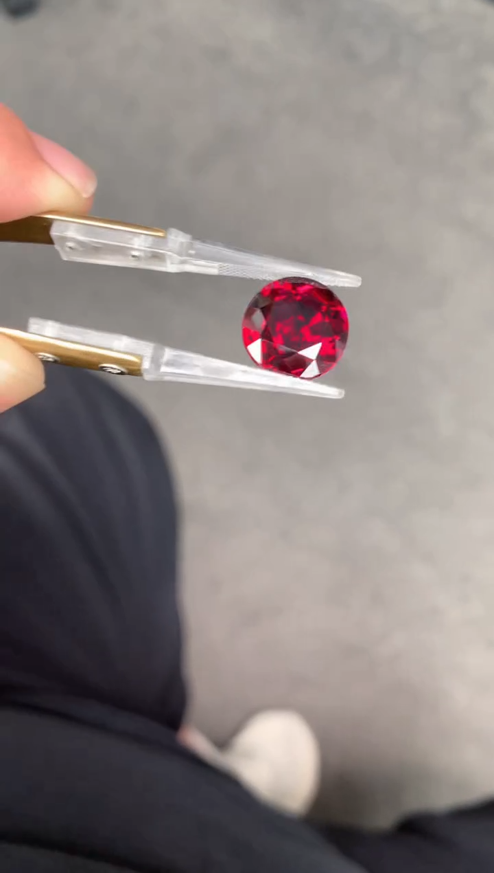 【闪购商品】石榴石裸石未镶嵌11ct镁铝