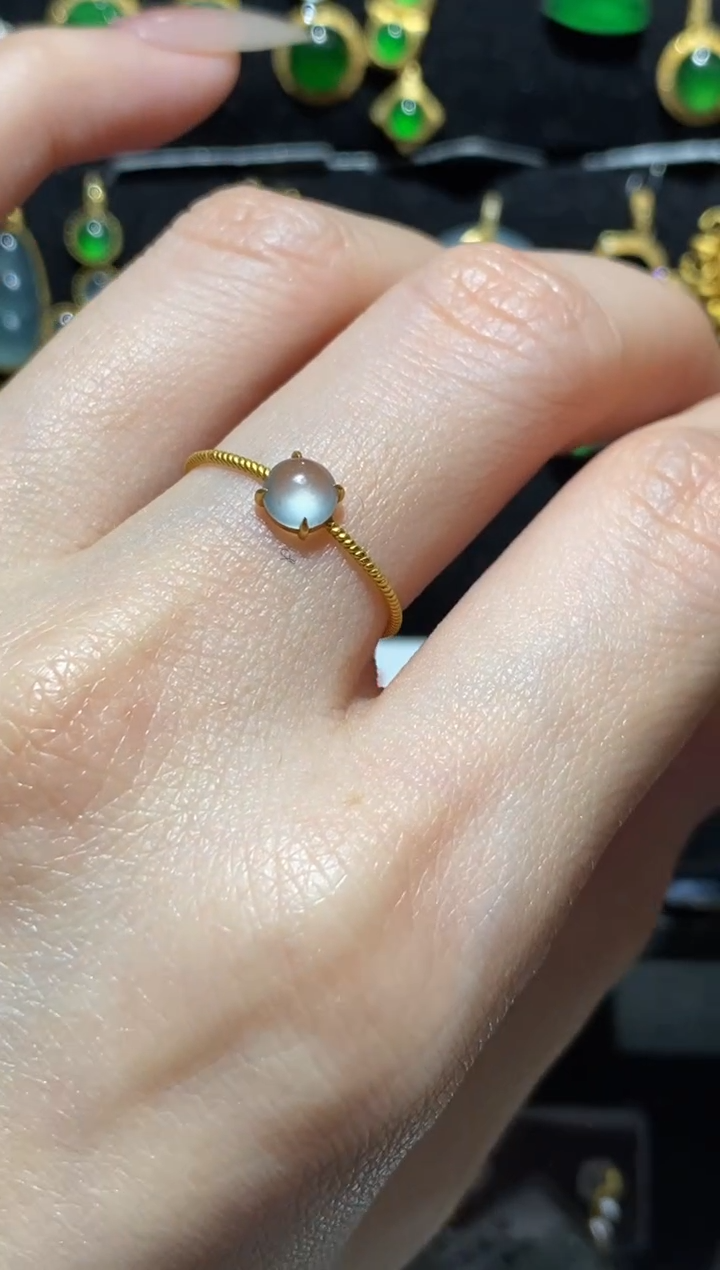 【闪购商品】翡翠颈饰18K金镶嵌戒指