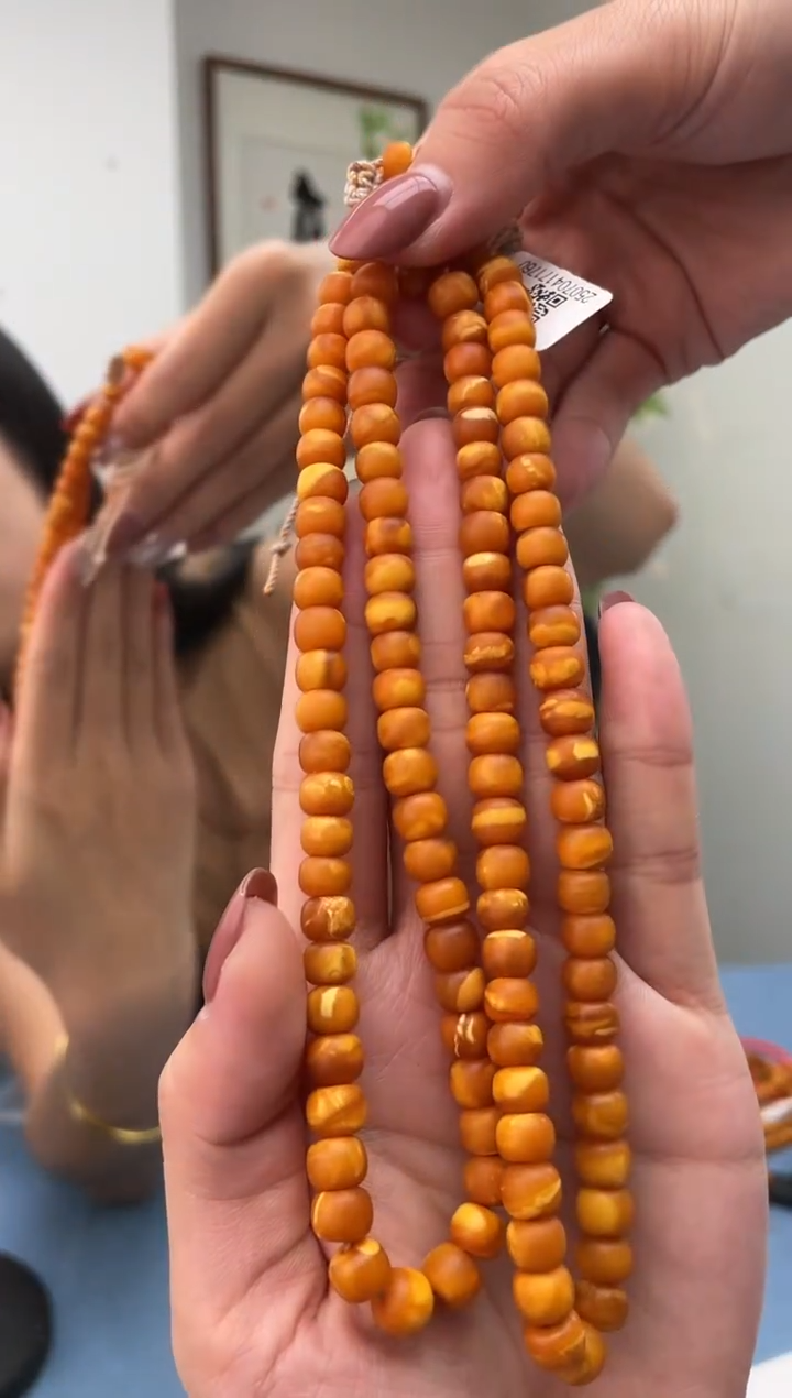 未镶嵌蜜蜡珠宝奇石022，假一罚十多样性发其一