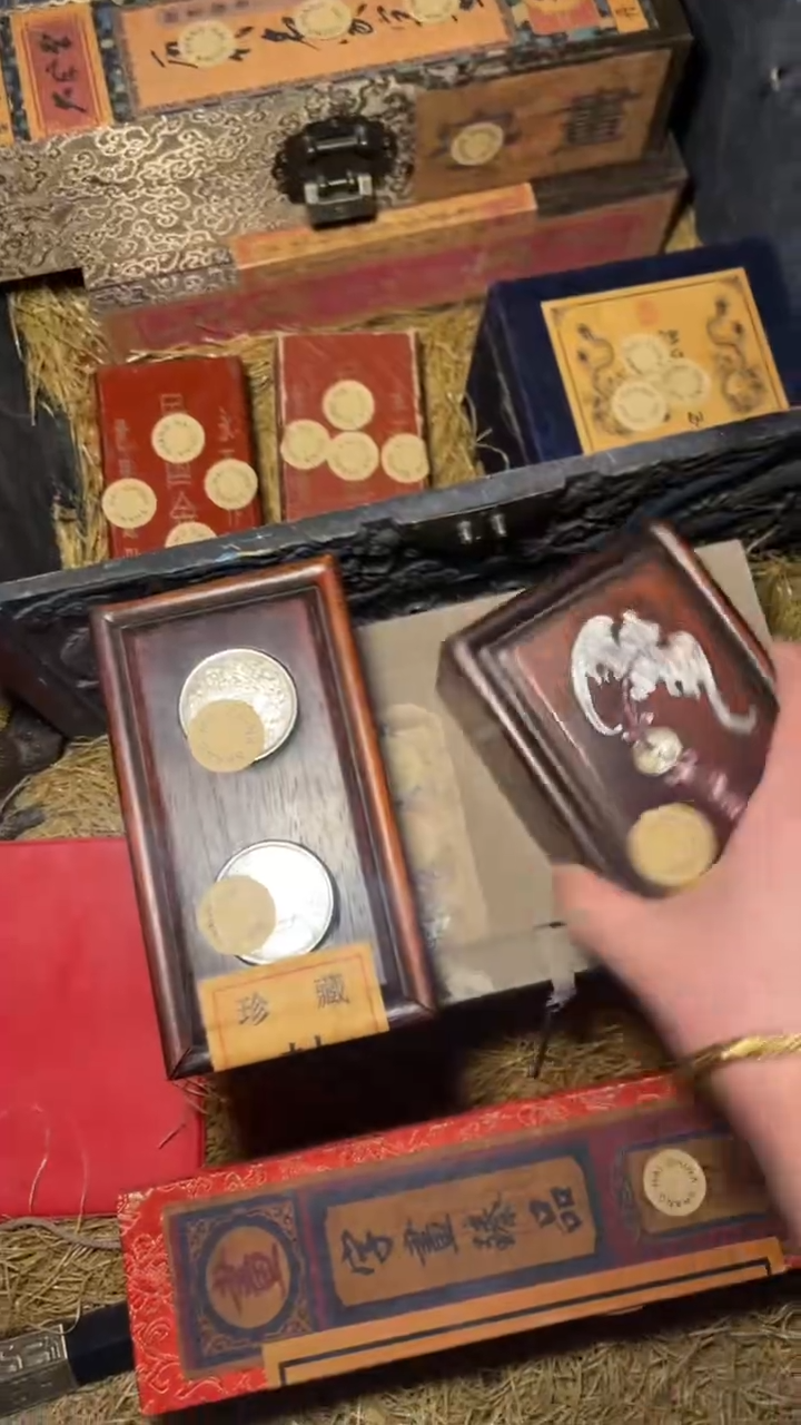 木摆件高端精美开蝙蝠盒一件链接   