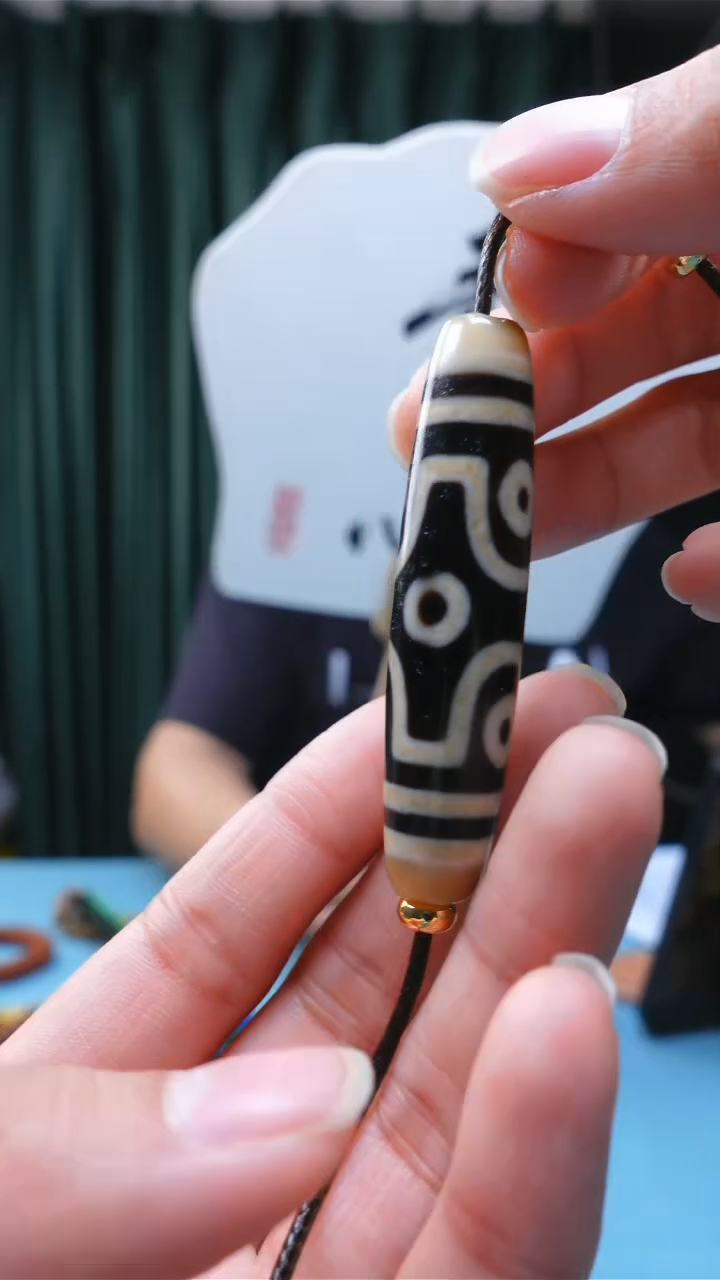 【闪购商品】玛瑙/玉髓单颗未镶嵌12*57左右十字六眼玛瑙