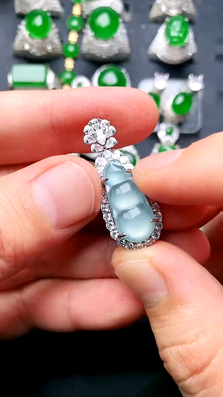 【闪购商品】翡翠颈饰未镶嵌吊坠