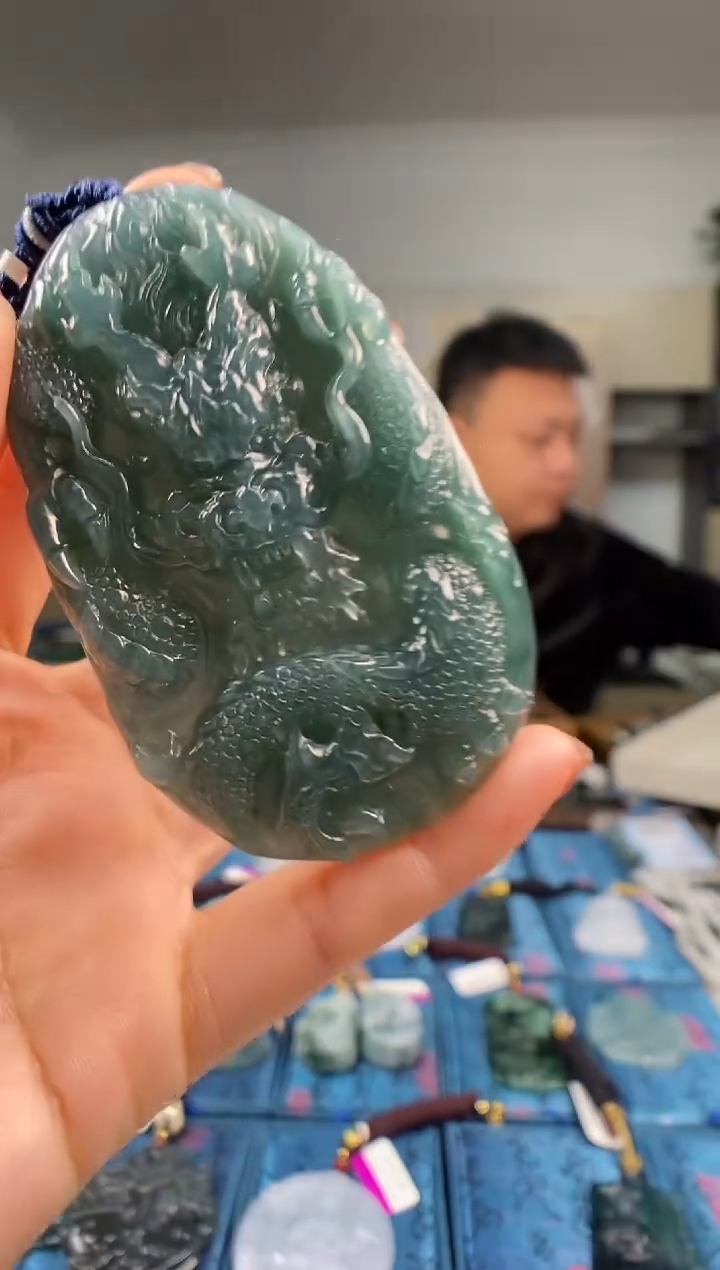颈饰未镶嵌翡翠多样性发其一