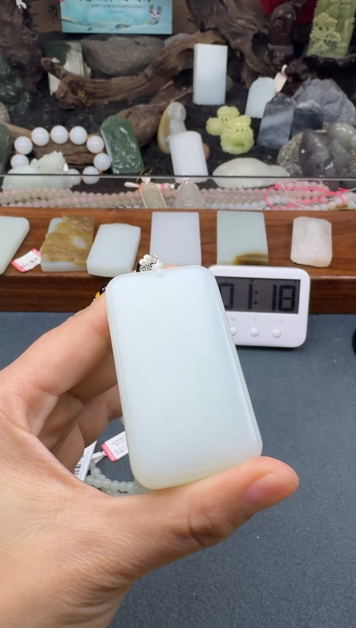 【闪购商品】和田玉未镶嵌颈饰多多