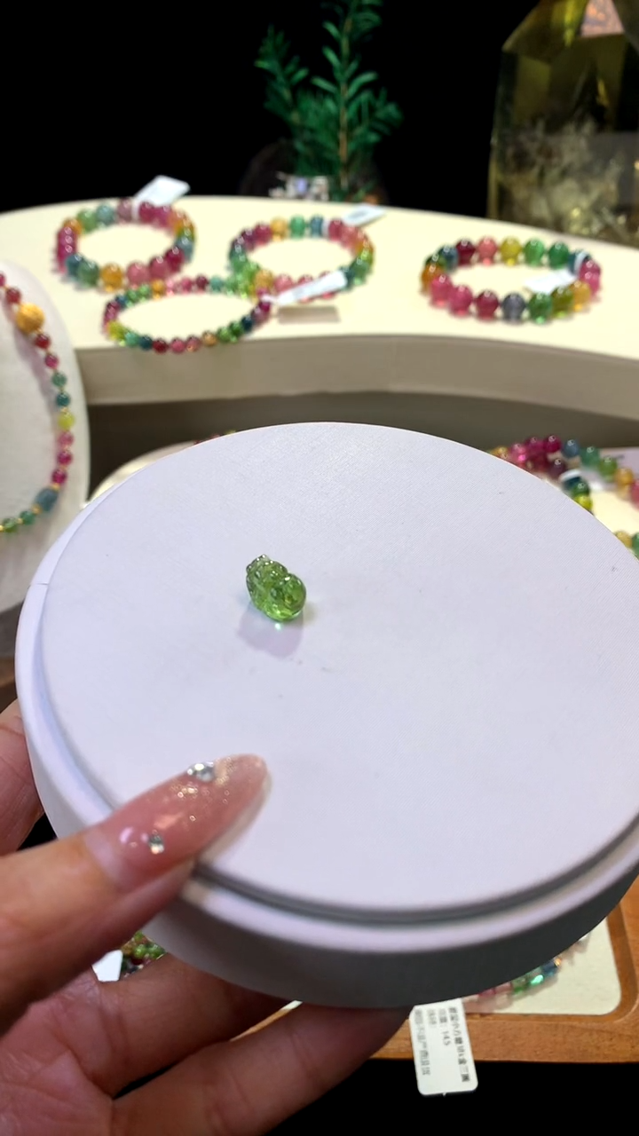 【闪购商品】碧玺貔貅雕刻件未镶嵌天然黄水晶貔貅雕刻水晶