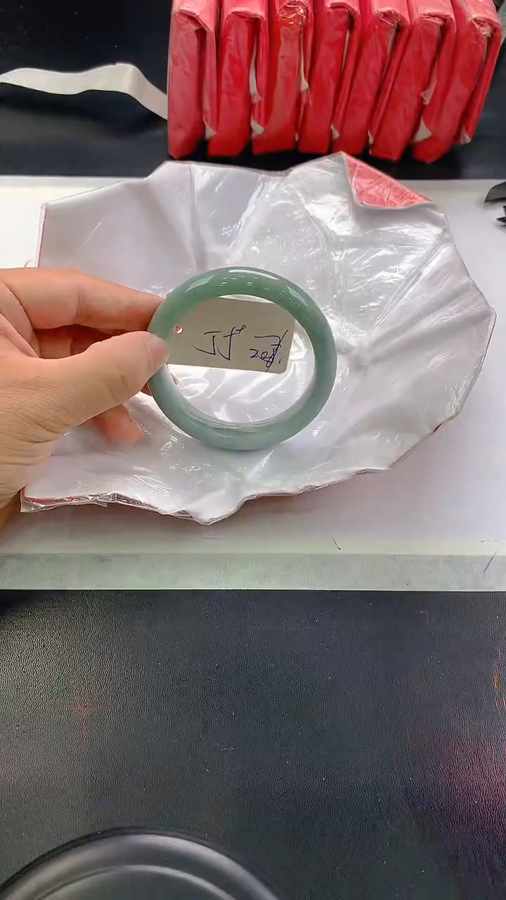 未镶嵌手镯翡翠206