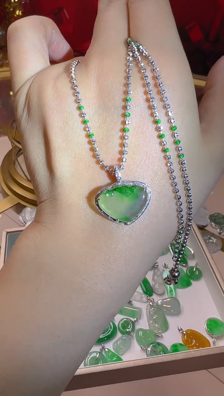 【闪购商品】翡翠吊坠(不含链)18K金镶嵌多样性团购发一件