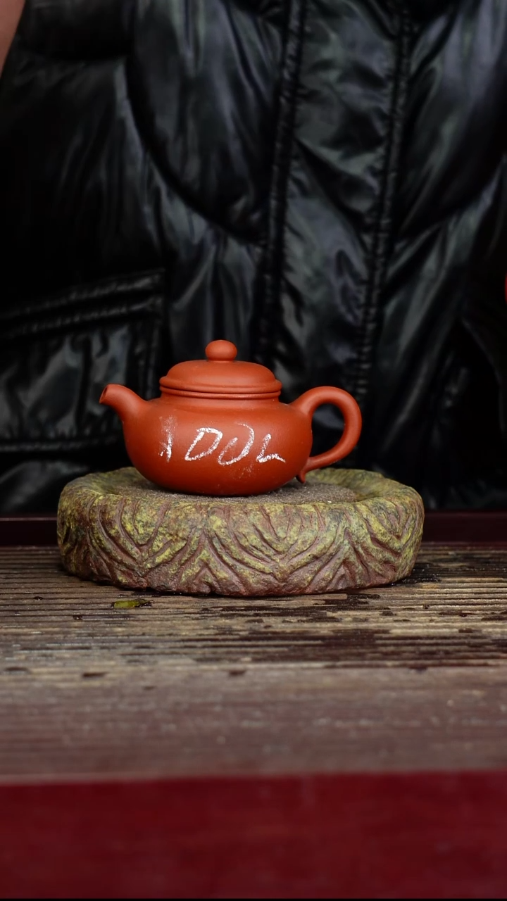 宜兴原矿紫砂壶茶壶宜兴原矿紫砂壶茶壶100C