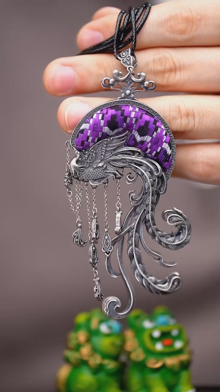 【闪购商品】刺绣黔东南苗族刺绣A618