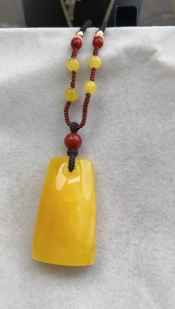 【闪购商品】琥珀裸石未镶嵌10204310-吊坠