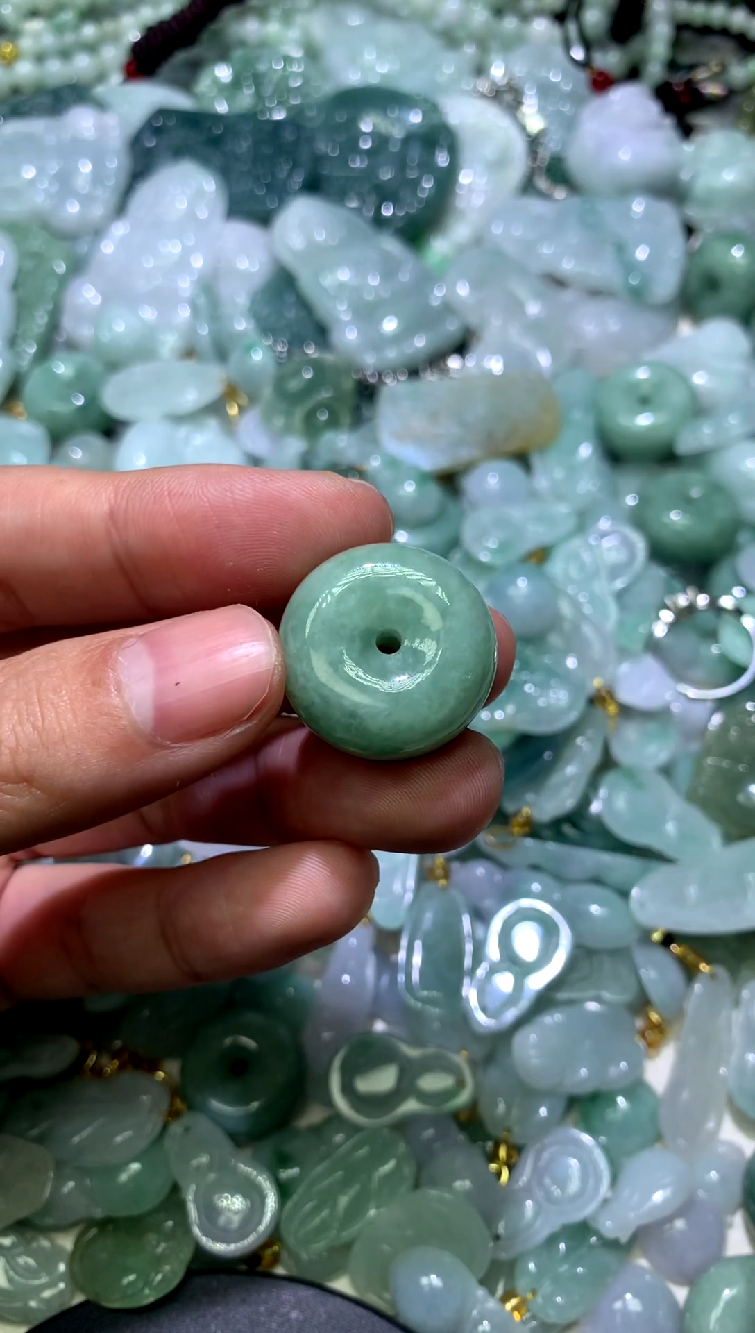 颈饰未镶嵌翡翠1