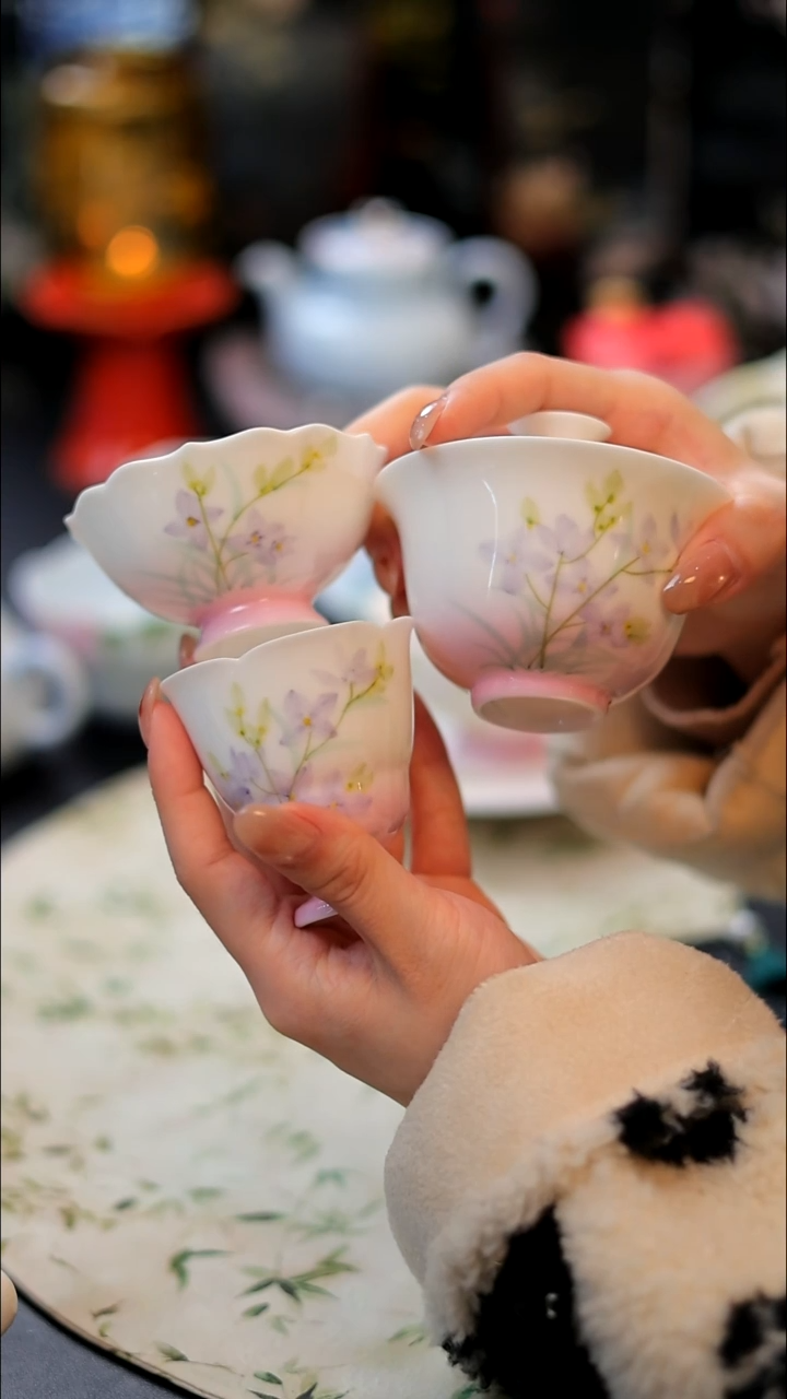 哈哈哈哈哈-朵瓣高足茶杯*2