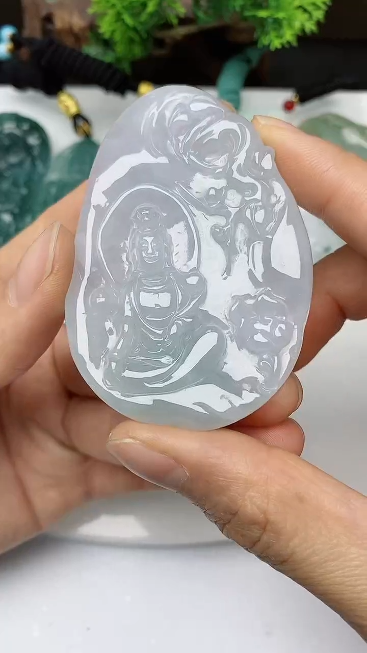 【闪购商品】翡翠颈饰未镶嵌        