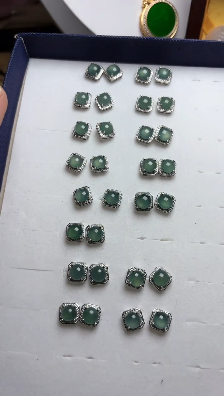 【闪购商品】翡翠耳钉未镶嵌方耳钉【多样性发货一对】