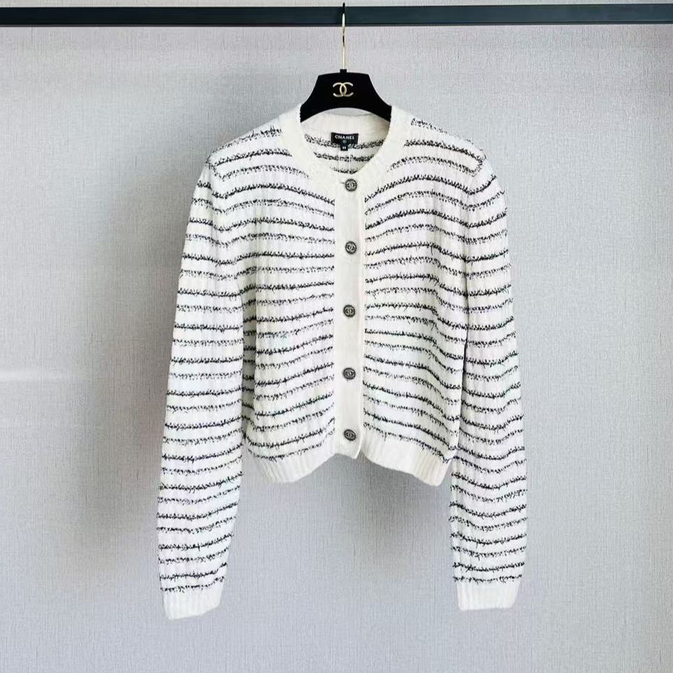 95新 Chanel/香奈儿 黑白条纹圆领针织开衫外套/f38/编号0833