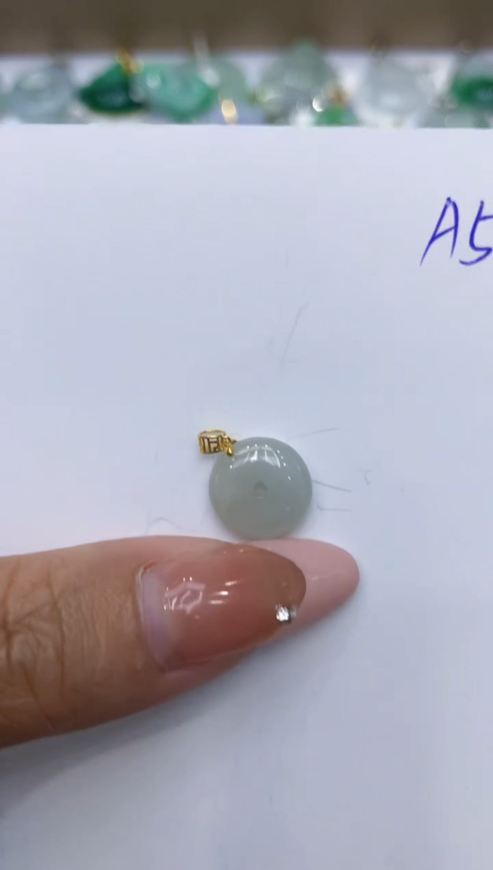 【闪购商品】翡翠颈饰18K金镶嵌111111111