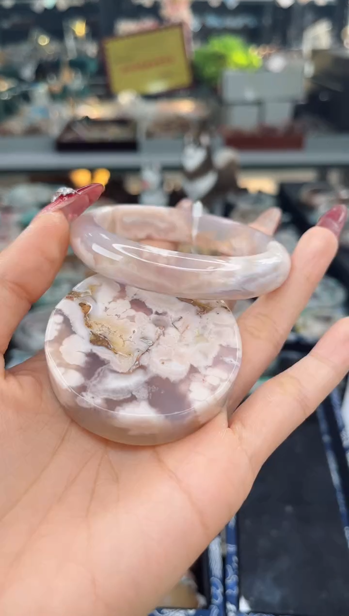 【闪购商品】石英质玉手镯未镶嵌56圈口（赠品镯心）1680824