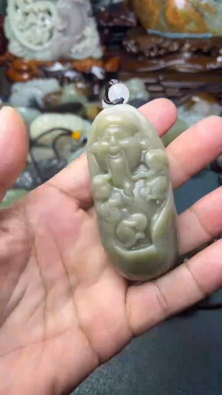 未镶嵌和田玉把件-