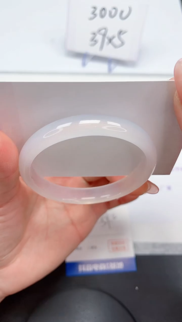 【闪购商品】石英质玉手镯未镶嵌55-59.2