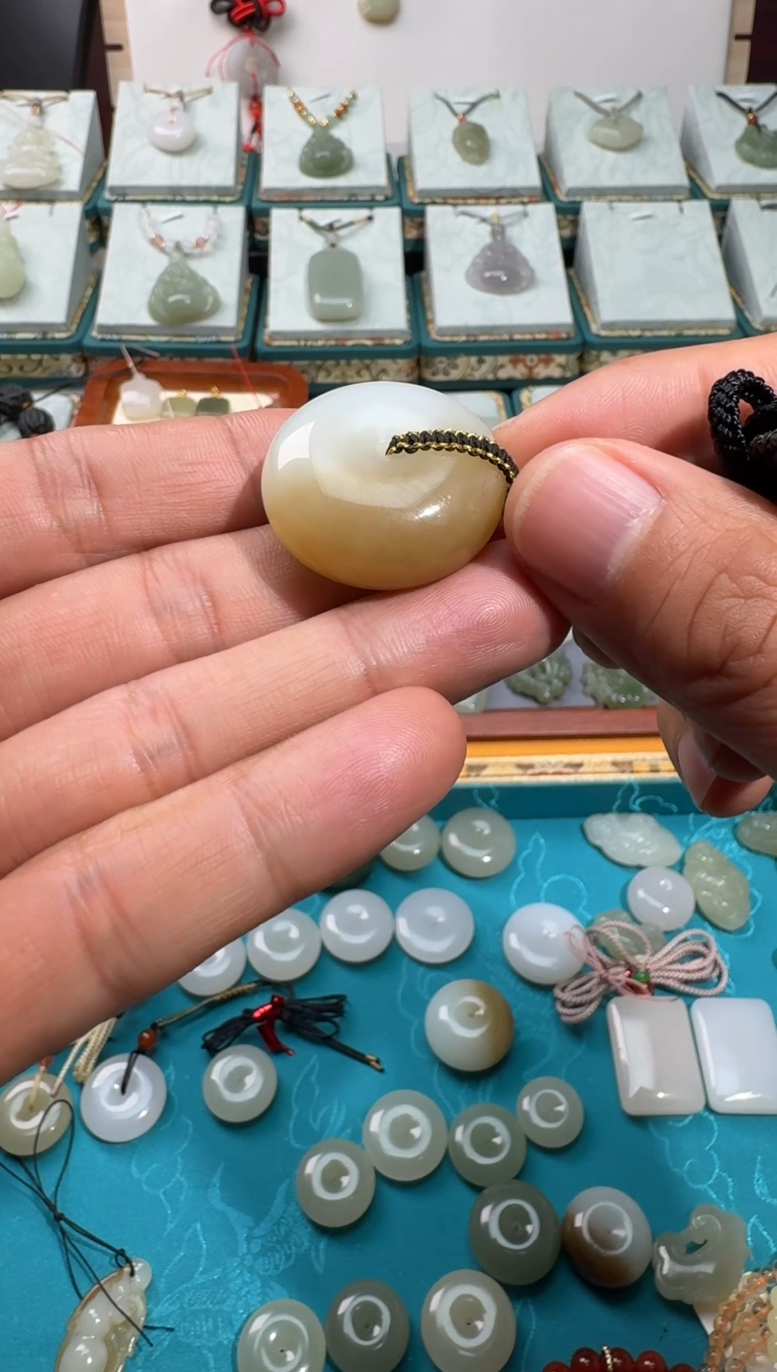 【闪购商品】和田玉颈饰未镶嵌30糖扣