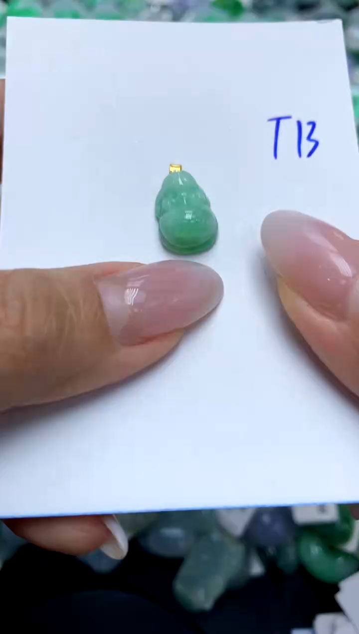 翡翠18K金镶嵌颈饰11111111111111