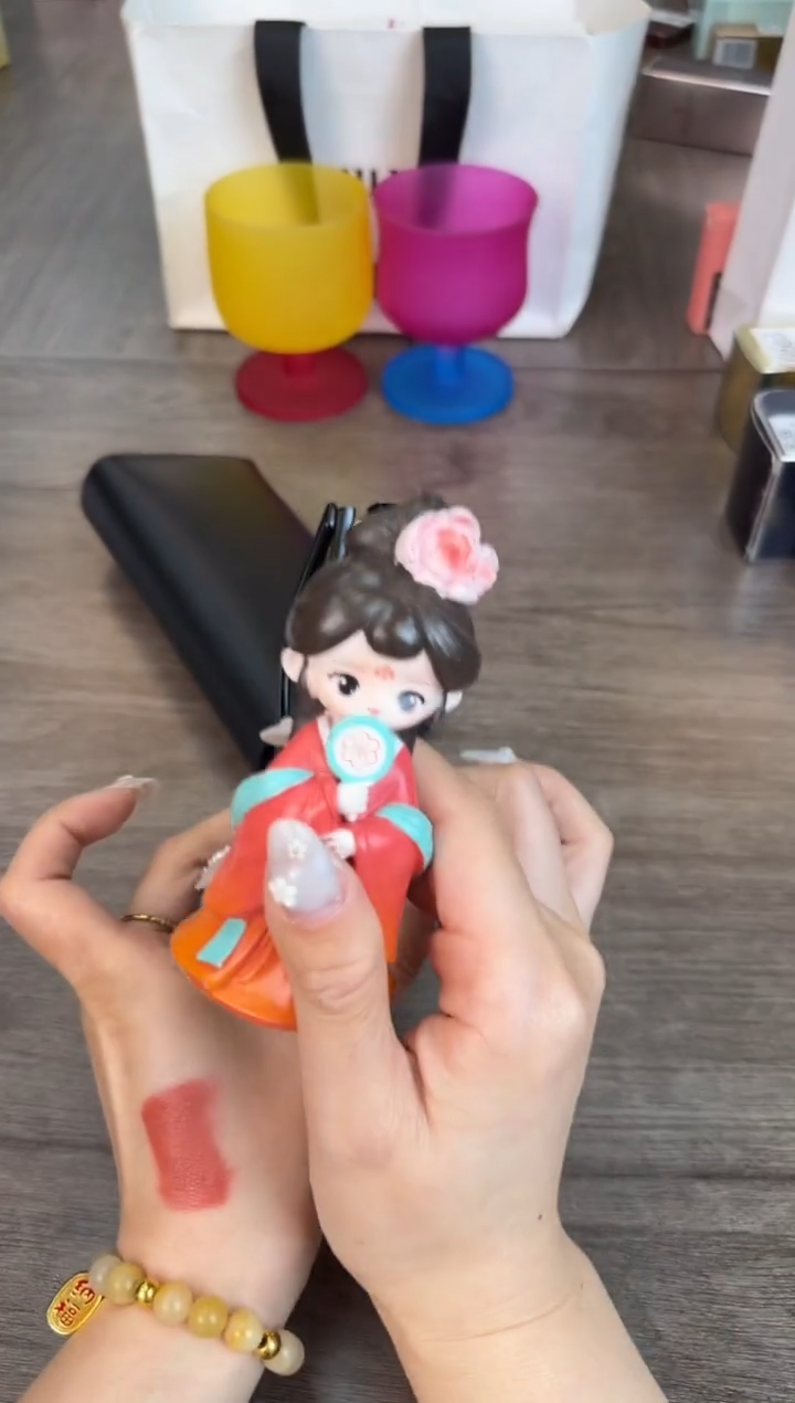 瓷片新号开播漏不停@@CC217