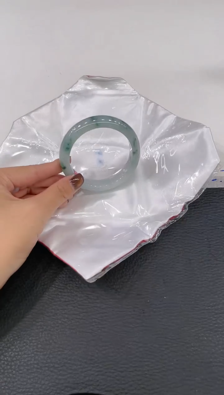【闪购商品】翡翠手镯未镶嵌手镯